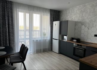 2-ком. квартира в аренду, 65 м2, Тобольск, 15-й микрорайон, 17А