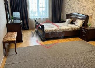 Сдаю в аренду двухкомнатную квартиру, 70 м2, Владимир, Октябрьский проспект, 36