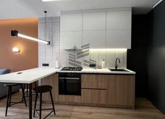 Сдаю в аренду однокомнатную квартиру, 43 м2, Казань, улица Мансура Хасанова, 13