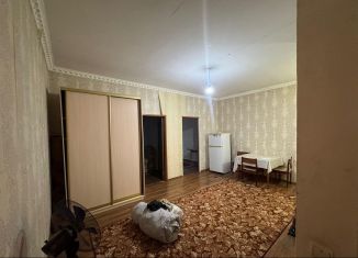 Сдаю 3-ком. квартиру, 67 м2, Махачкала, улица Абдулхакима Исмаилова, 46В