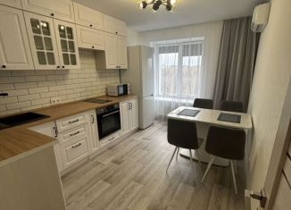 Сдам 1-ком. квартиру, 33 м2, Тольятти, улица Владимира Высоцкого, 21