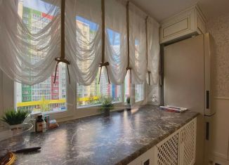 Продам двухкомнатную квартиру, 56 м2, Тюмень, улица Павла Шарова, 7к2