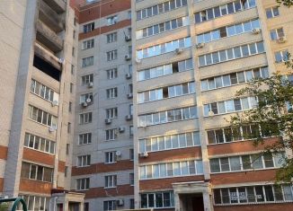 Продаю 2-ком. квартиру, 80.5 м2, Воронеж, улица Красных Зорь, 38