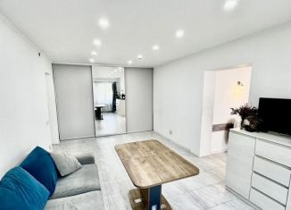 Продается трехкомнатная квартира, 75.2 м2, Калининград, улица Розы Люксембург, 37А