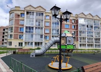 Продам трехкомнатную квартиру, 84.9 м2, Абакан, Серебристая улица, 38/1