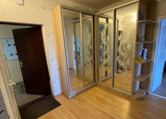 Продам 2-ком. квартиру, 60.4 м2, Крым, улица Кантар, 3