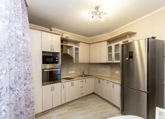 Сдам в аренду двухкомнатную квартиру, 75.9 м2, Тюмень, улица Малыгина, 2