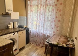 Сдам в аренду однокомнатную квартиру, 35 м2, Аксай, улица Платова, 6