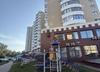 Сдаю 1-ком. квартиру, 45 м2, Тамбов, улица Максима Горького, 20