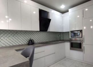 Продается трехкомнатная квартира, 80.1 м2, Абакан, улица Кирова, 120А