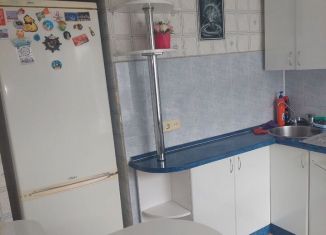 Сдается в аренду двухкомнатная квартира, 46 м2, Йошкар-Ола, проспект Гагарина, 3