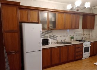 Сдаю однокомнатную квартиру, 45 м2, Казань, Чистопольская улица, 60