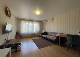 Четырехкомнатная квартира на продажу, 85 м2, поселок городского типа Афипский, улица Пушкина, 140