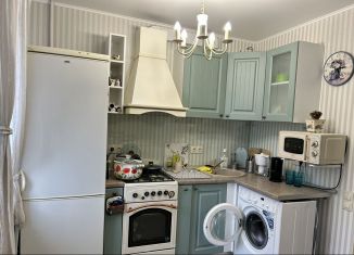 Сдается в аренду 3-ком. квартира, 65 м2, Уфа, улица Карла Маркса, 26