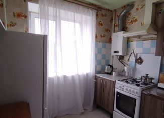 Сдаю в аренду трехкомнатную квартиру, 55 м2, Саратов, Большая Садовая улица, 151/8