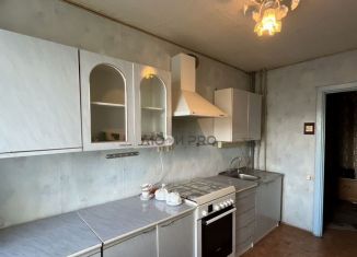 Продается 2-ком. квартира, 50 м2, Вологодская область, улица Гагарина, 73