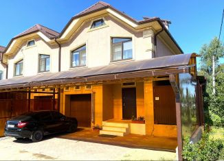 Продам 4-ком. квартиру, 215 м2, Воронеж, улица Маршала Голикова, 1