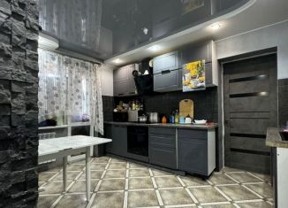 Продается 4-комнатная квартира, 88 м2, Крым, 1-й микрорайон, 2к1