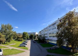 Продается 3-комнатная квартира, 60.3 м2, Набережные Челны, улица Шамиля Усманова, 36