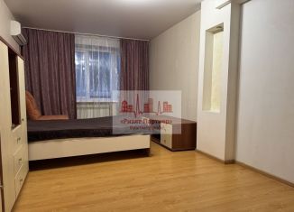 Сдача в аренду однокомнатной квартиры, 35 м2, Саратов, улица имени Н.А. Некрасова, 38/40