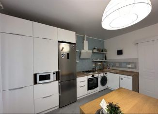 Продается 3-комнатная квартира, 89 м2, Чебоксары, улица Мате Залка, 14к4