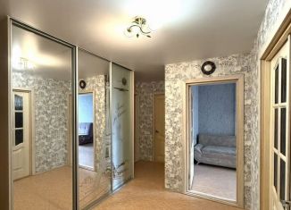 Сдается 2-ком. квартира, 63 м2, Верхняя Пышма, улица Уральских Рабочих, 44Г