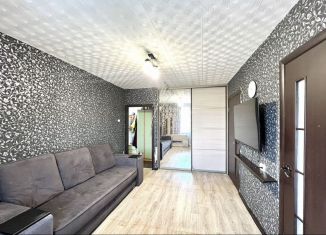 Продаю трехкомнатную квартиру, 48 м2, Абакан, улица Тараса Шевченко, 68