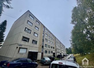 Продам двухкомнатную квартиру, 48 м2, Карелия, Карельская улица, 4