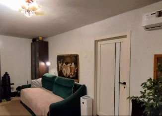 Продается 2-комнатная квартира, 45.6 м2, Красноярский край, улица Курчатова, 9