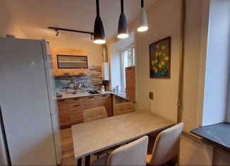 Сдается 3-ком. квартира, 57 м2, Тула, Первомайская улица, 14