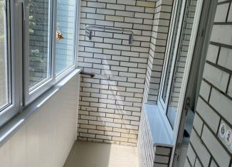 Сдам 1-ком. квартиру, 40 м2, Ростов-на-Дону, улица Малюгиной, 136