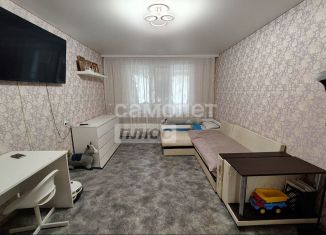 Продаю 1-ком. квартиру, 37 м2, Старый Оскол, микрорайон Олимпийский, 1