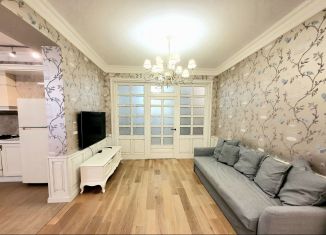 Сдаю 3-ком. квартиру, 99 м2, Сочи, Бамбуковая улица, 44