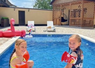 Сдается 2-ком. квартира, 50 м2, Судак, Заречная улица, 3