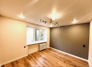 Продам 3-ком. квартиру, 44 м2, Ростов-на-Дону, Казахская улица, 89/2