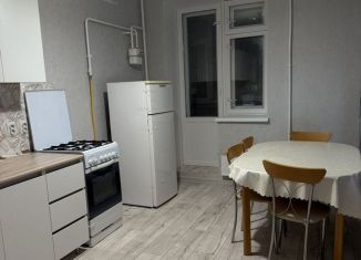 Сдаю в аренду 1-комнатную квартиру, 38 м2, Татарстан, улица Академика Губкина, 30А