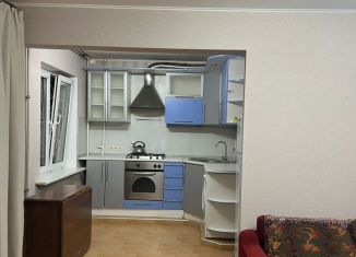 Сдается трехкомнатная квартира, 60 м2, Краснодар, улица Димитрова, 127, микрорайон Черемушки