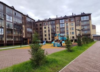 Продажа 2-комнатной квартиры, 62.4 м2, Абакан, улица Авиаторов, 1Е