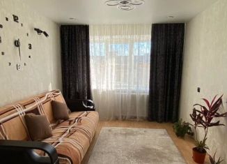 Продам 3-ком. квартиру, 50.8 м2, Верхняя Пышма, Юбилейная улица, 12