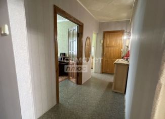 Продажа 3-ком. квартиры, 60 м2, Астрахань, улица Рылеева, 86