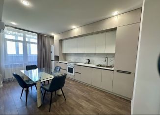 Трехкомнатная квартира в аренду, 82 м2, Краснодар, улица им. Героя Сарабеева В.И., 5к5, микрорайон Панорама