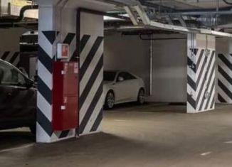 Сдаю в аренду машиноместо, 13 м2, Удмуртия, улица Максима Горького, 151