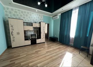 Сдам в аренду 1-комнатную квартиру, 40 м2, Краснодарский край, улица Черняховского, 70