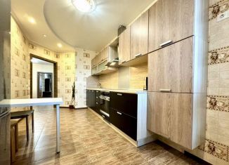 Сдам в аренду двухкомнатную квартиру, 68.1 м2, Санкт-Петербург, улица Есенина, 1к1, метро Удельная