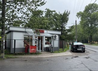 Продам торговую площадь, 30 м2, Калининград, улица Подполковника Емельянова, 226