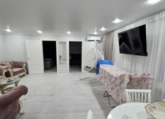 Аренда трехкомнатной квартиры, 70 м2, Грозный, улица Муслима Г. Гайрбекова, 53