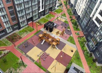 Продам 3-ком. квартиру, 82 м2, Калининград, Арсенальная улица, 31к4