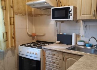 Сдается 3-комнатная квартира, 46 м2, Кингисепп, Большая Советская улица, 11