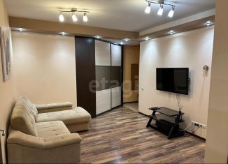 Сдаю в аренду 2-комнатную квартиру, 60 м2, Татарстан, Чистопольская улица, 74