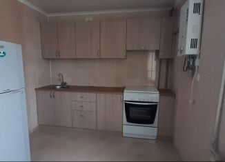 2-ком. квартира в аренду, 65 м2, Евпатория, улица 9 Мая, 126